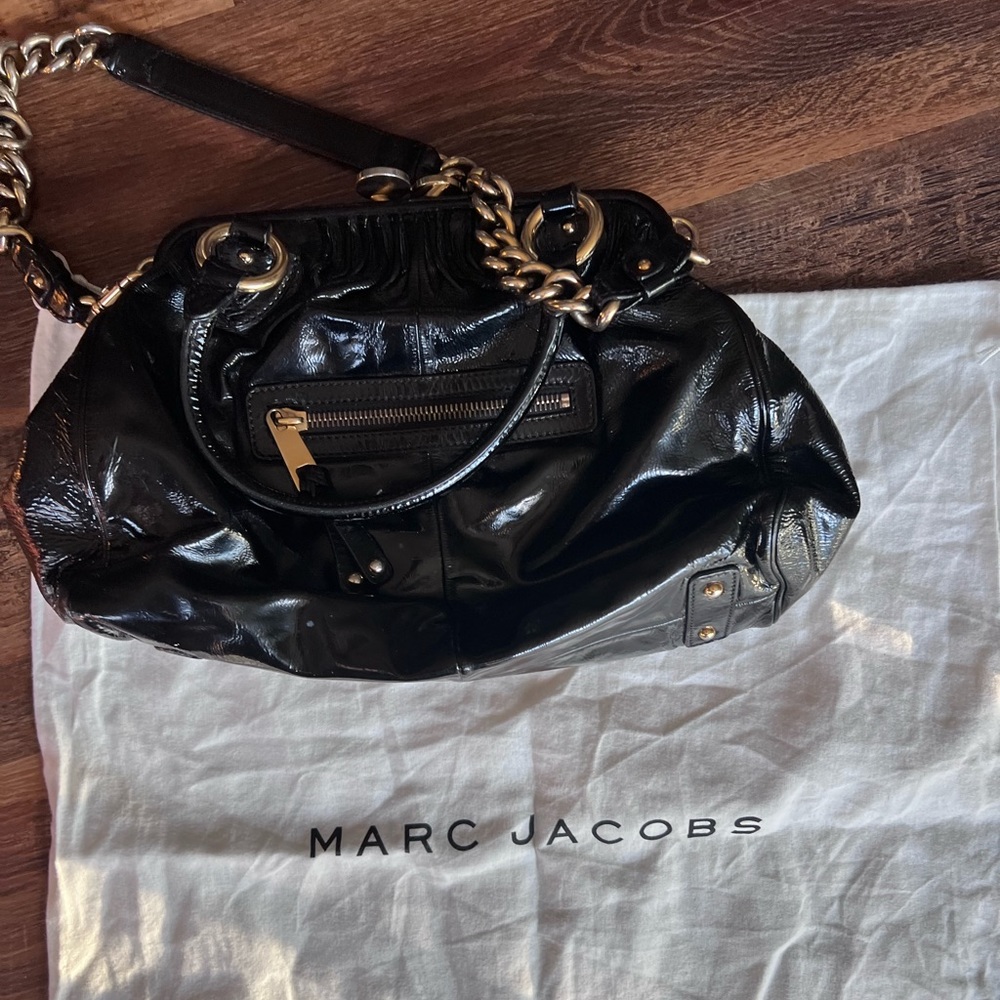Marc Jacobs black patent leather Stam bag with gold accents good condition!!